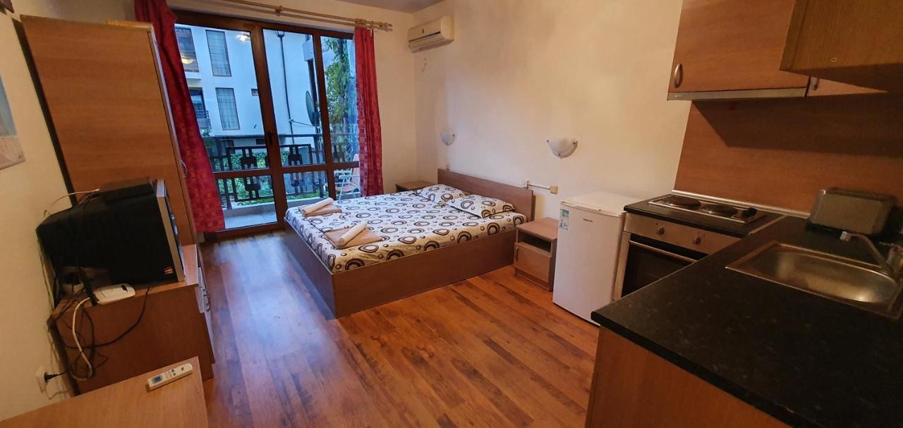 VP Panorama Bay 2 Studio Apartment Sveti Vlas Bagian luar foto