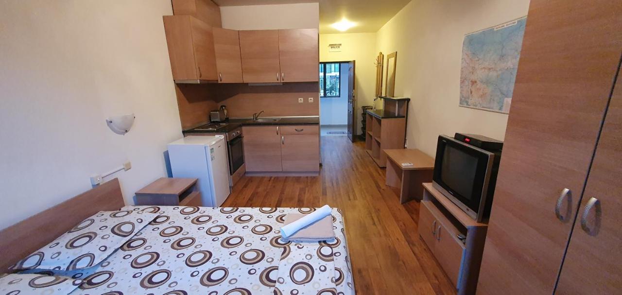 VP Panorama Bay 2 Studio Apartment Sveti Vlas Bagian luar foto