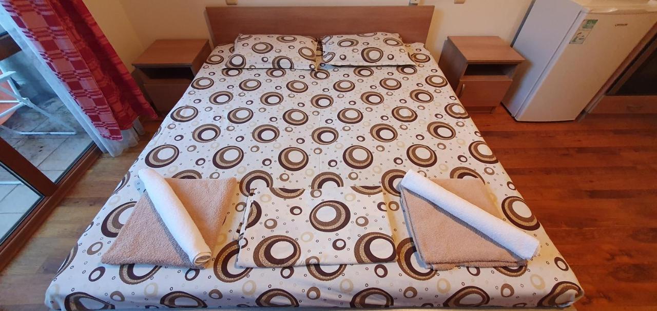 VP Panorama Bay 2 Studio Apartment Sveti Vlas Bagian luar foto