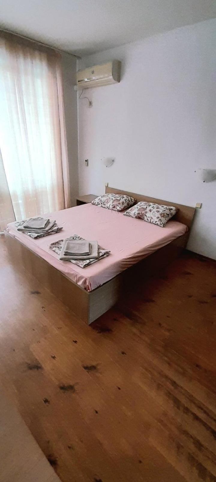 VP Panorama Bay 2 Studio Apartment Sveti Vlas Bagian luar foto