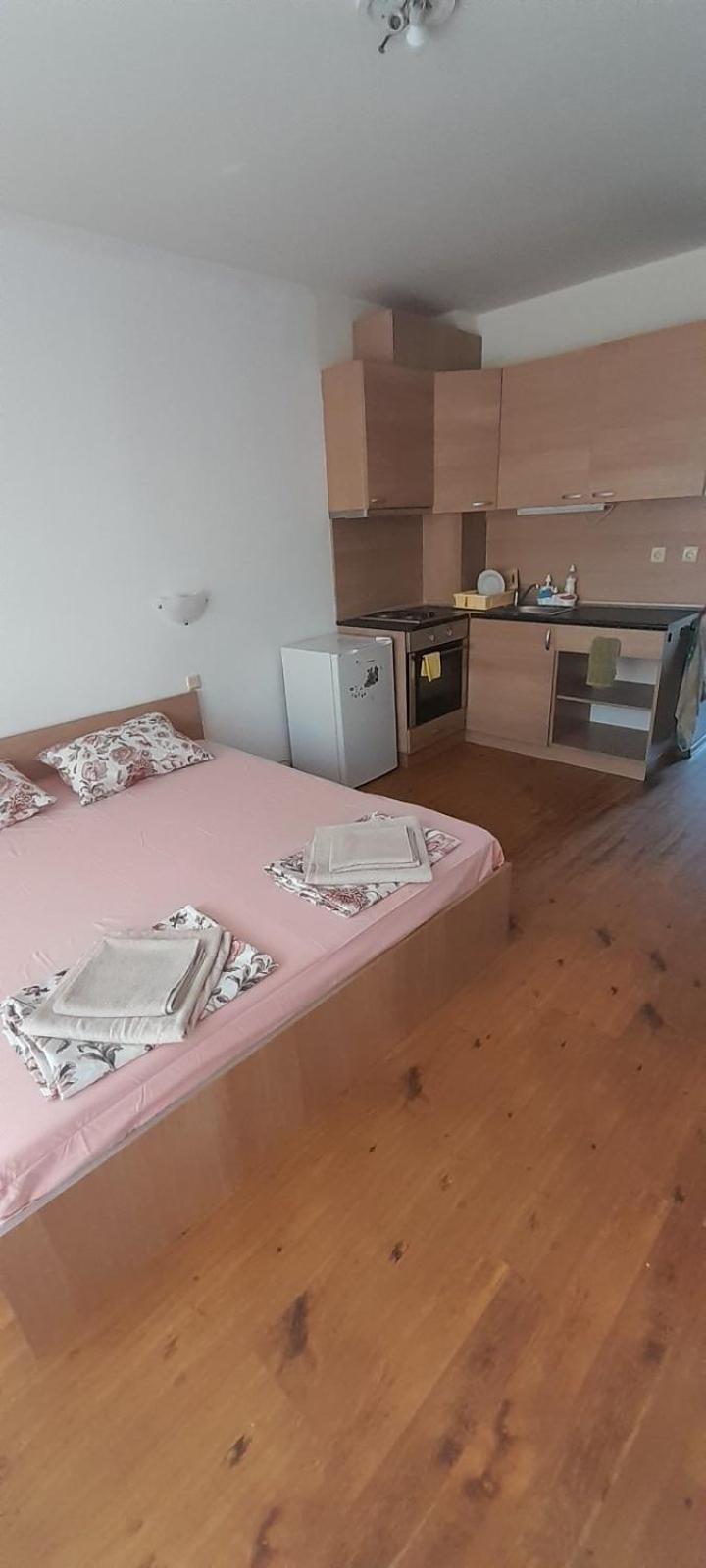 VP Panorama Bay 2 Studio Apartment Sveti Vlas Bagian luar foto